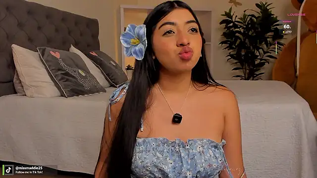 missvancouver online show from 02-21-26, 01:17