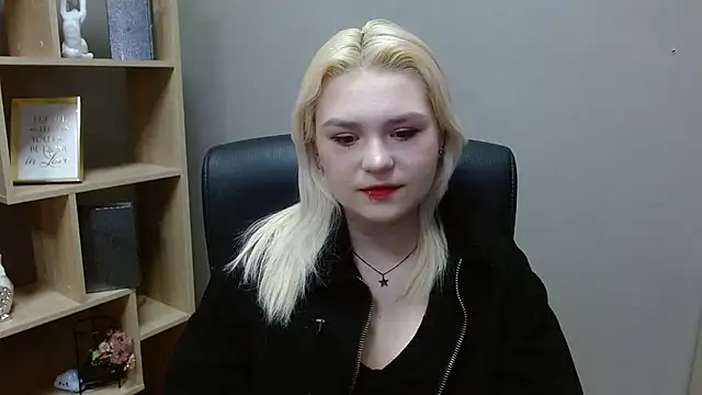 SweetLilyxo online show from 02-17-26, 07:38