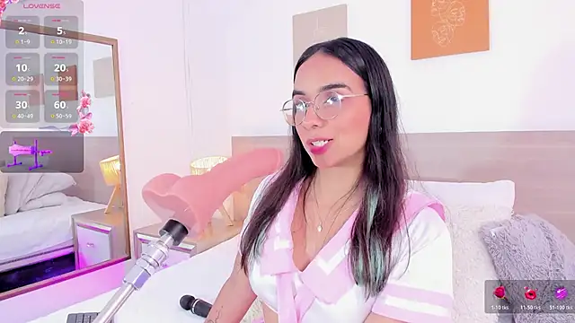 Snapshot of ellasweet_ chatting on 02-05-26, 08:46 ellasweet online show from 02-05-26, 08:46