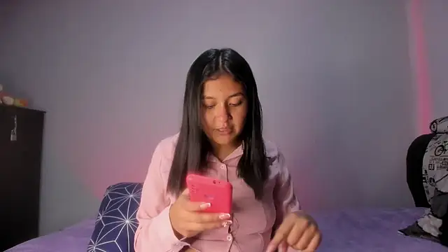 Snapshot of Sharlottee__ chatting on 02-27-26, 11:38 Sharlottee online show from 02-27-26, 11:38