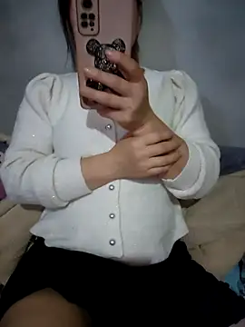 Snapshot of aki_zz69 chatting on 02-20-26, 10:16 aki zz69 online show from 02-20-26, 10:16