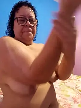 Snapshot of Luach chatting on 02-12-26, 07:09 Luach online show from 02-12-26, 07:09