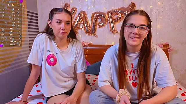 Snapshot of MelanieTwice chatting on 02-11-26, 11:37 MelanieTwice online show from 02-11-26, 11:37