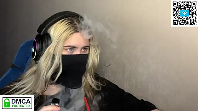 Snapshot of UnaXyling chatting on 02-28-26, 11:39 UnaXyling online show from 02-28-26, 11:39