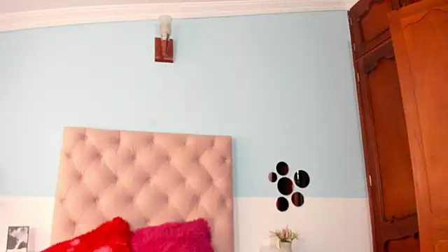 Zoe grey0 online show from 02-14-26, 01:30