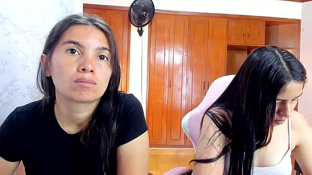 Emily and Soffy online show from 03-03-26, 12:00