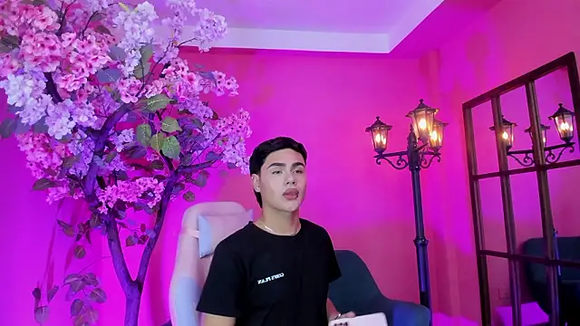 FemNoa online show from 02-06-26, 12:08