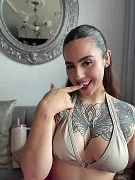 Snapshot of Im_Anto chatting on 07-26-26, 04:58 Im Anto online show from 07-26-26, 04:58