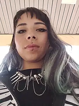 Snapshot of _C_A_O_S-_- chatting on 02-11-26, 05:51 C A O S- - online show from 02-11-26, 05:51