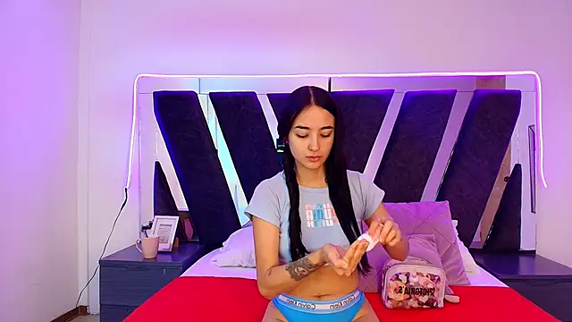 sophia love   online show from 02-26-26, 02:05