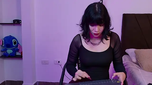 Snapshot of Raven_OA chatting on 02-18-26, 12:45 Raven OA online show from 02-18-26, 12:45