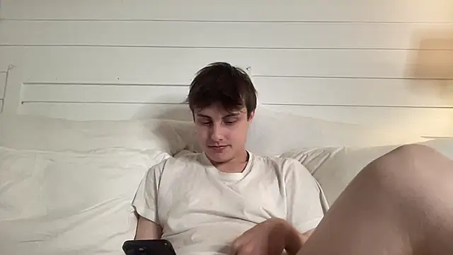 Snapshot of NoahhSkye chatting on 02-12-26, 08:37 NoahhSkye online show from 02-12-26, 08:37