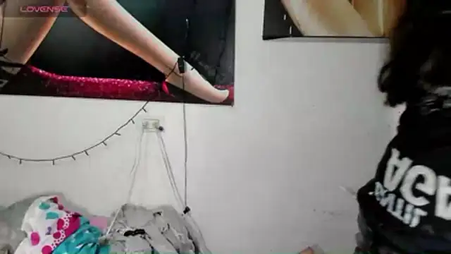 Snapshot of ale-noah chatting on 02-13-26, 11:06 ale-noah online show from 02-13-26, 11:06