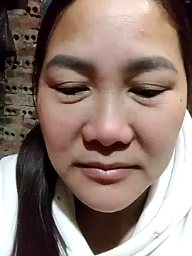 Snapshot of bongtuyet11 chatting on 02-05-26, 12:59 bongtuyet11 online show from 02-05-26, 12:59