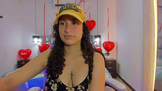 Snapshot of NoaMalak7 chatting on 02-15-26, 07:43 NoaMalak7 online show from 02-15-26, 07:43