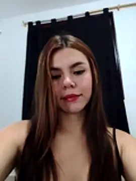 Snapshot of EmiNavarro chatting on 07-02-26, 03:23 EmiNavarro online show from 07-02-26, 03:23