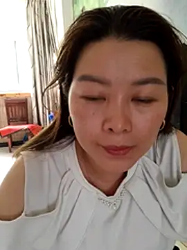 Jennie dogy online show from 04-22-26, 03:20