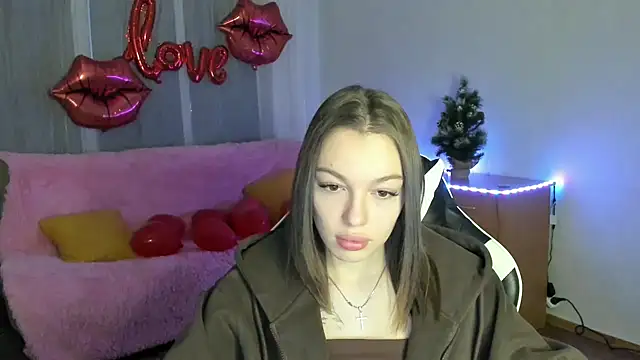 Snapshot of CandyGyrl chatting on 02-13-26, 01:01 CandyGyrl online show from 02-13-26, 01:01