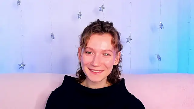 Snapshot of MarinaHottie chatting on 02-04-26, 08:09 MarinaHottie online show from 02-04-26, 08:09