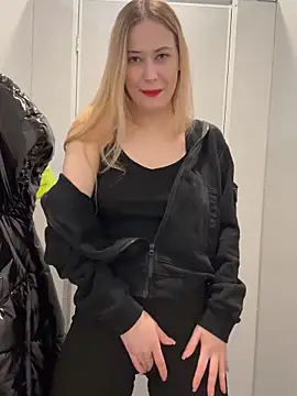 Snapshot of blonde_exe chatting on 02-14-26, 04:26 blonde exe online show from 02-14-26, 04:26