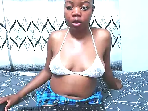 Snapshot of AlliBabe chatting on 02-12-26, 06:47 AlliBabe online show from 02-12-26, 06:47