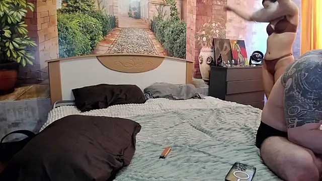 Snapshot of _littleangie_ chatting on 02-14-26, 02:41 littleangie online show from 02-14-26, 02:41