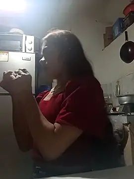 Snapshot of Wildcam21 chatting on 02-13-26, 07:15 Wildcam21 online show from 02-13-26, 07:15