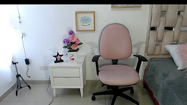 Aantoniaa brown27 online show from 02-25-26, 02:27