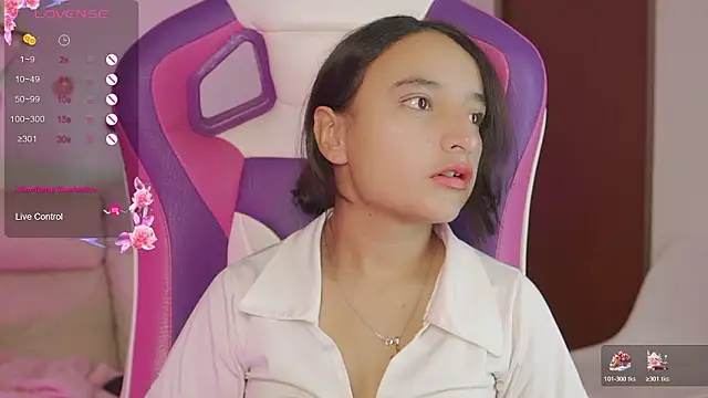 Snapshot of _emily_jonexs chatting on 02-15-26, 05:20 emily jonexs online show from 02-15-26, 05:20