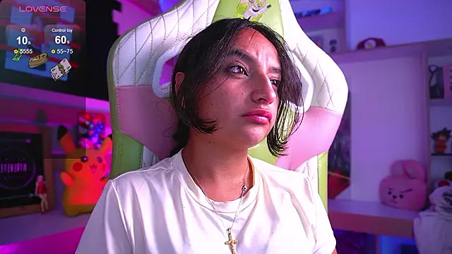 Snapshot of _emily_jonexs chatting on 02-25-26, 12:42 emily jonexs online show from 02-25-26, 12:42