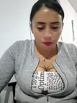 ashleymonroe4 online show from 04-07-26, 05:30