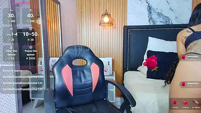 Snapshot of lizza_oss chatting on 02-11-26, 12:10 lizza oss online show from 02-11-26, 12:10