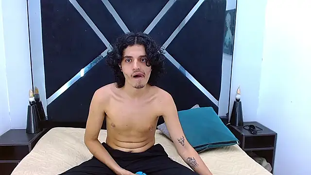 Snapshot of SamiSaturno chatting on 02-23-26, 07:22 SamiSaturno online show from 02-23-26, 07:22