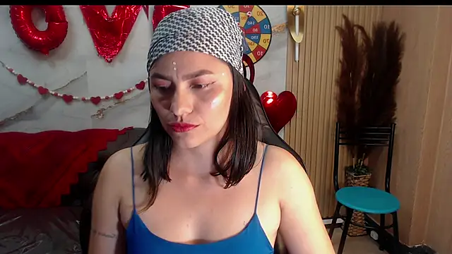 Snapshot of rox_luxury_tf chatting on 02-12-26, 08:37 rox luxury tf online show from 02-12-26, 08:37