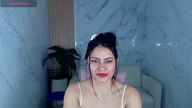 rox luxury tf online show from 03-06-26, 01:07