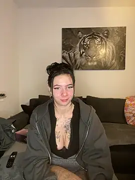 Snapshot of zoeelovee chatting on 02-09-26, 06:34 zoeelovee online show from 02-09-26, 06:34