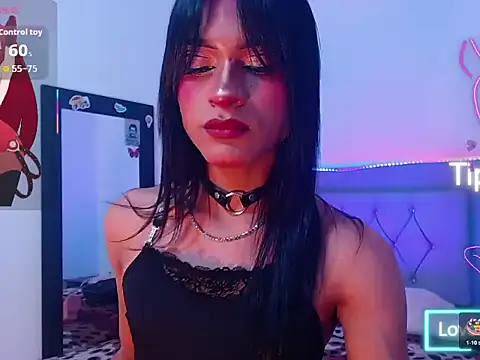 Snapshot of moonlyvelvet chatting on 02-13-26, 10:50 moonlyvelvet online show from 02-13-26, 10:50