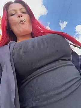 Snapshot of Lia-Moon77 chatting on 02-20-26, 07:25 Lia-Moon77 online show from 02-20-26, 07:25