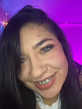 Snapshot of Grecia_Valmont chatting on 02-14-26, 08:38 Grecia Valmont online show from 02-14-26, 08:38