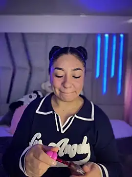 Snapshot of Grecia_Valmont chatting on 02-24-26, 07:01 Grecia Valmont online show from 02-24-26, 07:01