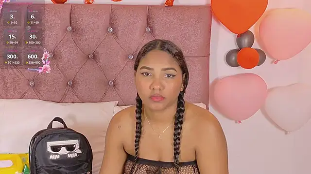 Snapshot of xblack_moon chatting on 02-16-26, 07:43 xblack moon online show from 02-16-26, 07:43