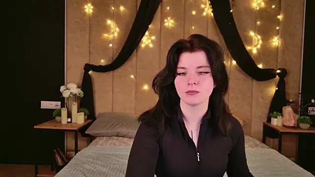 Snapshot of Milana_Bold chatting on 02-22-26, 08:29 Milana Bold online show from 02-22-26, 08:29