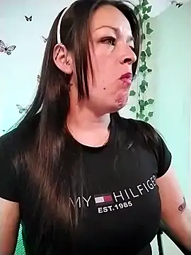 Snapshot of Ivanna_Greey1 chatting on 02-27-26, 09:04 Ivanna Greey1 online show from 02-27-26, 09:04