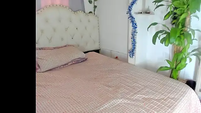 Snapshot of sweet_supreme chatting on 02-06-26, 09:07 sweet supreme online show from 02-06-26, 09:07