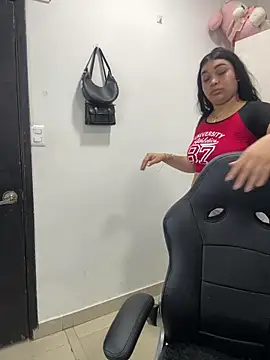 Snapshot of big_booty_girl chatting on 03-01-26, 12:01 big booty girl online show from 03-01-26, 12:01