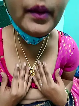 Snapshot of Tamilkannadacouple chatting on 02-19-26, 05:20 Tamilkannadacouple online show from 02-19-26, 05:20