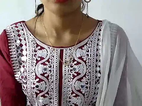 Snapshot of Mehaak_ chatting on 02-15-26, 08:02 Mehaak online show from 02-15-26, 08:02