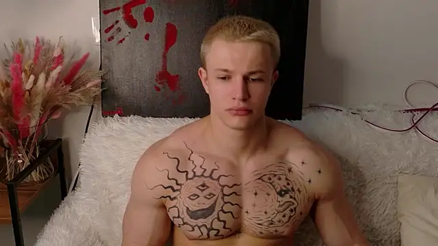 Snapshot of SterlingNoir chatting on 02-11-26, 09:25 SterlingNoir online show from 02-11-26, 09:25