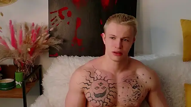 Snapshot of SterlingNoir chatting on 02-15-26, 08:46 SterlingNoir online show from 02-15-26, 08:46