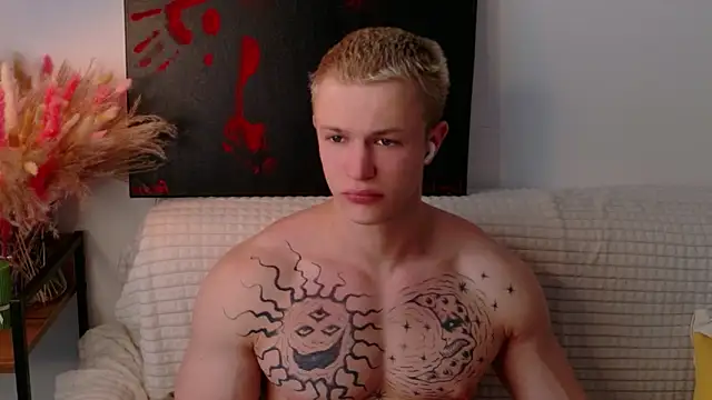 Snapshot of SterlingNoir chatting on 02-16-26, 09:16 SterlingNoir online show from 02-16-26, 09:16